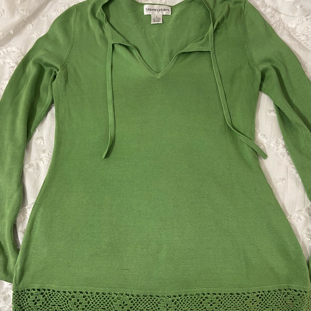 Women Bloomingdales long sleeve green blouse